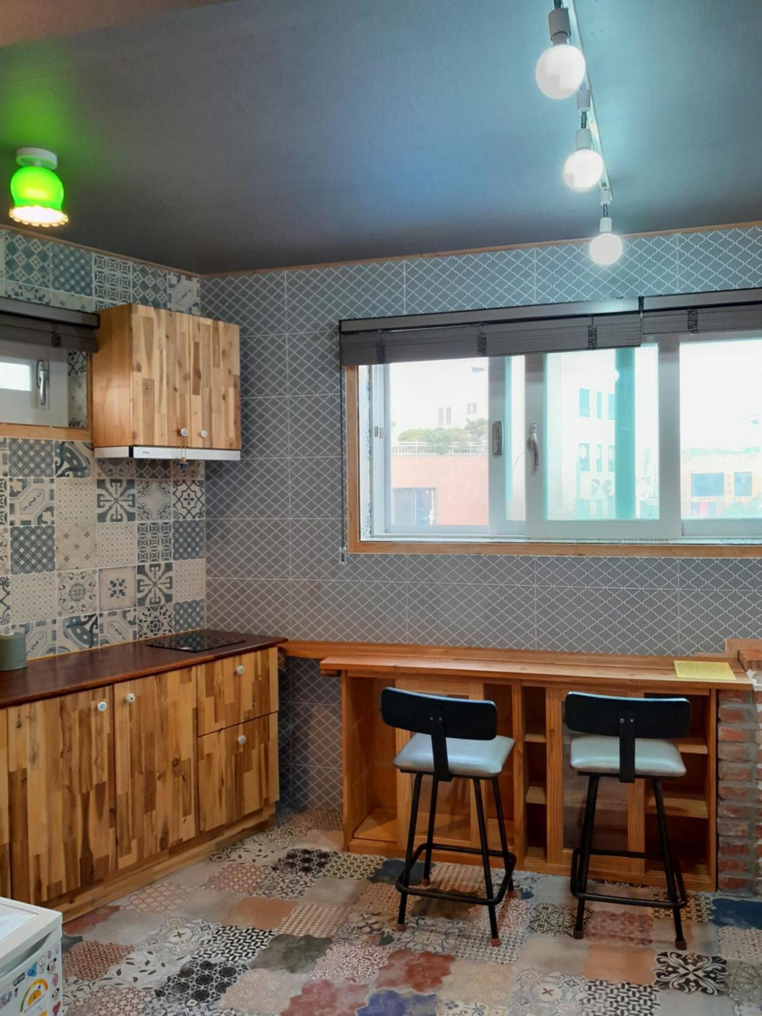 Deluna House Mokpo Extérieur photo